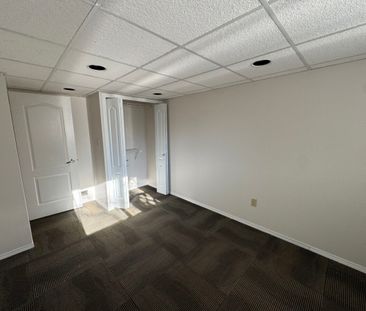 Spacious Family Home - Photo 6