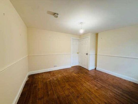 Upton Park, Slough, Buckinghamshire, SL1 - Photo 1