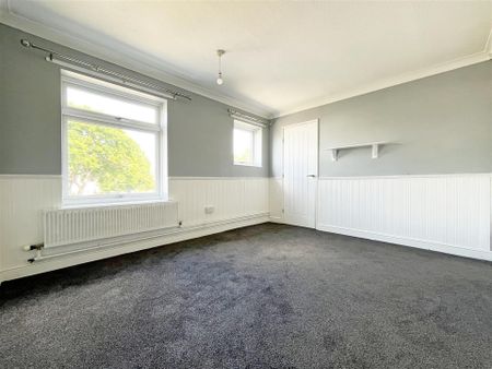 2 bedroom Maisonette to rent - Photo 5