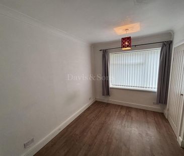 2 bedroom ground floor flat to rent - Photo 3
