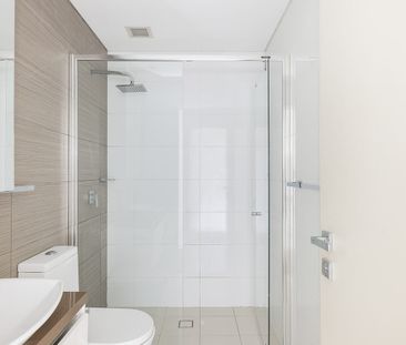 Modern one-bedroom + study in prime Lane Cove position - Photo 6