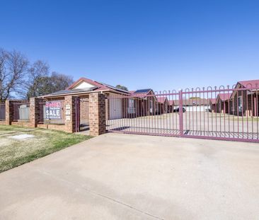Modern Two Bedroom Unit in Secure Gated Estate – Prime East Dubbo L... - Photo 4