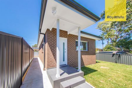 BRAND NEW TWO BEDROOM GRANNY FLAT WITH YARD - 950M WALK TO STATION - Photo 3