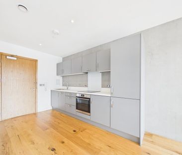 Studio to rent - Photo 2