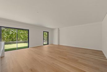 2 Bedroom Apartment with garden, Miraflores, Oeiras