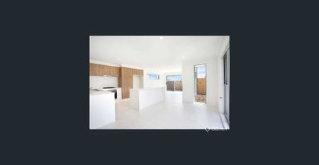 Low maintenance Town House - Photo 3