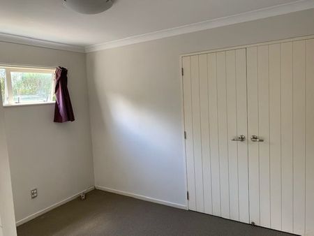 Easy living in good location - Photo 2