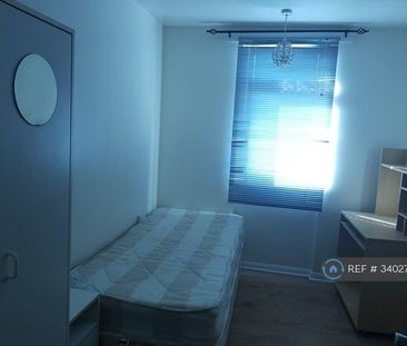 3 bedroom maisonette to rent - Photo 3