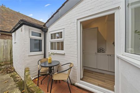 2 bedroom terraced house to rent - Photo 5