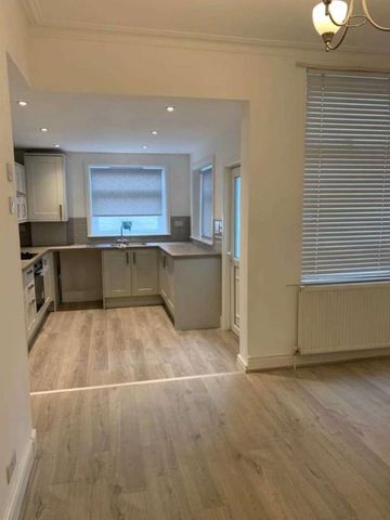 Ivydale Road, Mossley Hill, Liverpool, Merseyside, L18 - Photo 4