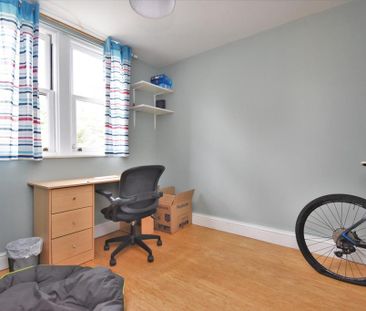 3 bedroom terraced house to rent - Photo 2