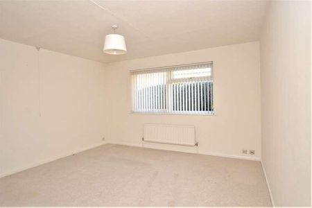 Rosehill Park, Emmer Green, Reading, RG4 - Photo 4