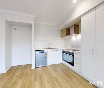 Contemporary Living In Sunbury - Photo 4