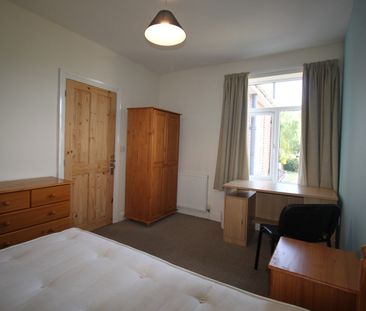 4 Bed Semi-Detached House, Burgess Road, SO17 - Photo 6