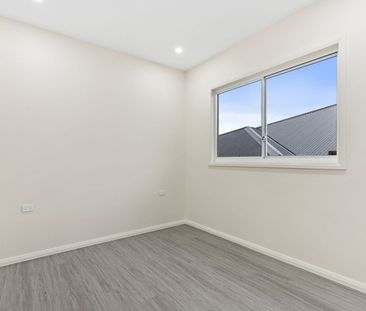 Near new granny flat with high end finishes - Photo 3
