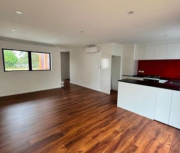 Bright, Modern & Brand New – 3-Bedroom Home - Photo 5