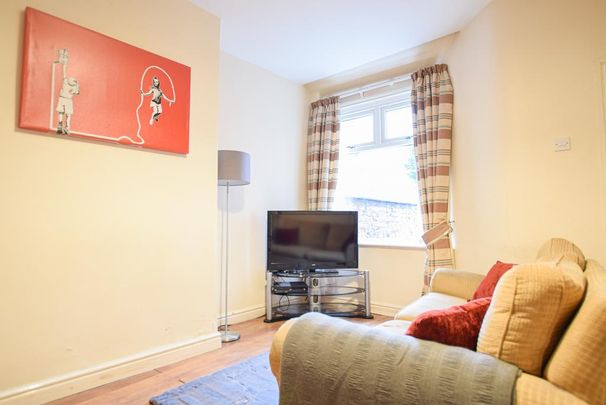 3 bedroom terraced house to rent - Photo 1
