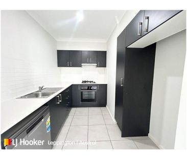Convenient Living in the Heart of Austral - Photo 1