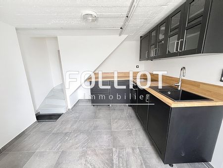 A louer : Maison d'architecte à Fougères 6 pièce(s) 149.78 m2 - Photo 2