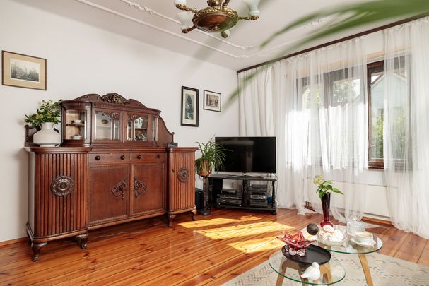 Do wynajęcia duży dom z niezależnym mieszkaniem - Photo 1