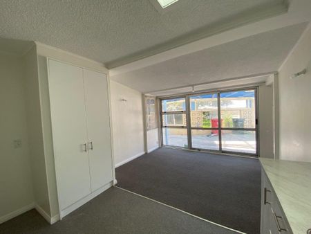 NEWLY RENOVATED IN MOERA - Photo 2