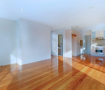 1/35 Spring Street, Preston VIC 3072 - Photo 4