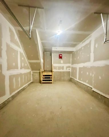 For Lease - 68A Tisdale Avenue, Toronto, Ontario - Photo 3