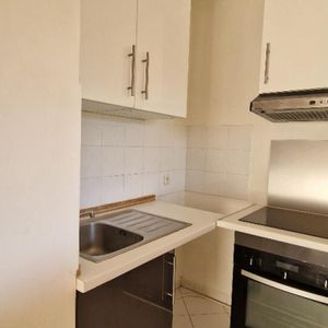 Courbevoie : Studio de 29.70m² - Photo 3