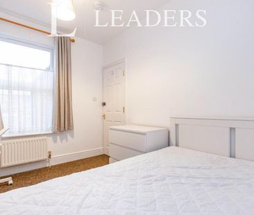 4 bedroom terraced to rent Byron Street, Northampton, Northamptonsh... - Photo 4