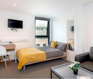 Studio to rent - Photo 1