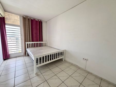 Location Appartement 3 pièces 60m² LES ABYMES 97139 - Photo 3