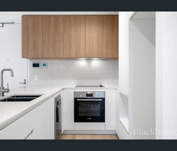 Luxury Living in East Village at Karrinyup: 2nd Floor Unit with Hig... - Photo 3