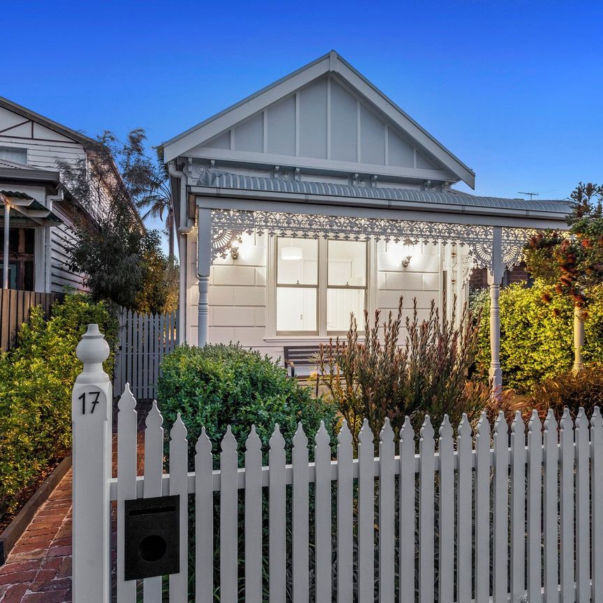 Register To Insect // INNER-CITY SPACE & CHARM - Photo 1