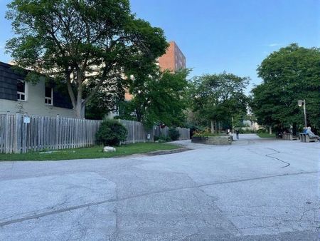 For Lease - 29 Four Winds Drive Unit# 11, Toronto, Ontario - Photo 4