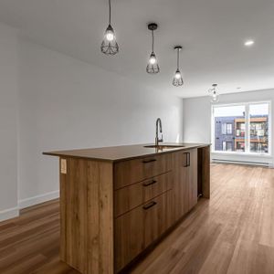 Grand 5 1/2 à Louer - Photo 2