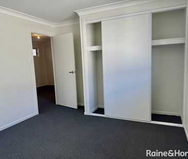 Upgraded near new 5 Bedroom house for rent - Photo 3