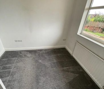 4 bedroom bungalow to rent - Photo 2