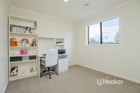 1 Lorne Way, Point Cook VIC, Belconnen - Photo 3