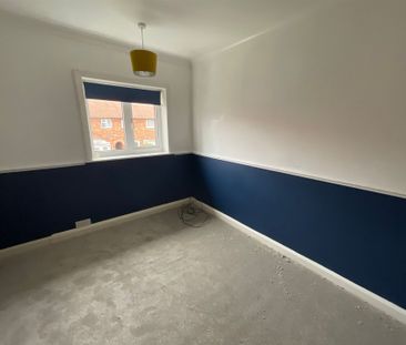 16 Lilac Walk, YO12 6LT, Scarborough - Photo 2