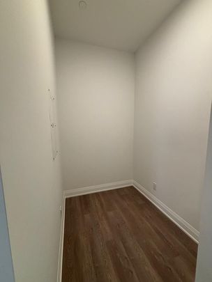 For Lease - 3250 Carding Mill Trail Unit# 112, Oakville, Ontario - Photo 1