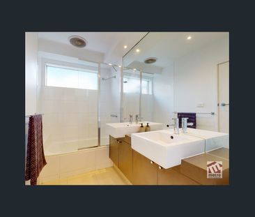 LIGHT FILLED APARTMENT IN GREAT LOCATION! - Photo 5