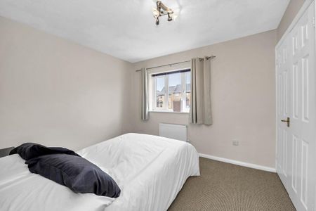 2 bedroom terraced house to rent - Photo 2