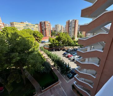 Apartamento en Benidorm, Playa Poniente, alquiler - Photo 2