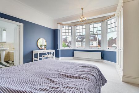 6 bedroom detached house to rent - Photo 2