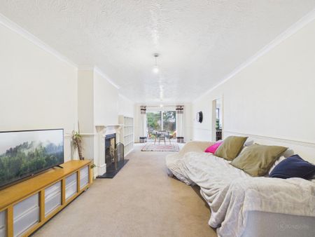 4 bedroom detached house to rent - Photo 3