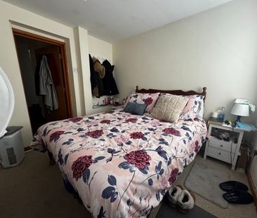 1 Bed Flat, St. Denys Road, SO17 - Photo 2