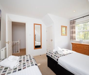 3 Queens Court, AB31 4GD, Banchory - Photo 2