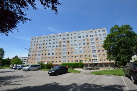 Barrierefrei erreichbare 3 Raum Wohnung im 4. Stock mit Loggia - Photo 3