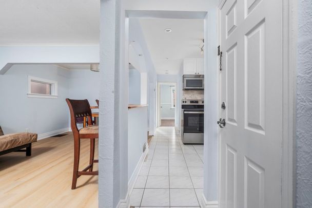 For Lease - 39 Cayuga Avenue Unit# Main, Toronto, Ontario - Photo 1