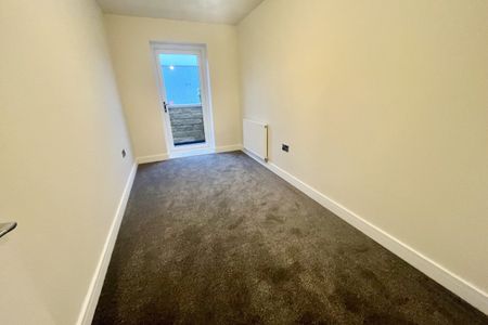 Sackville Street - Photo 5